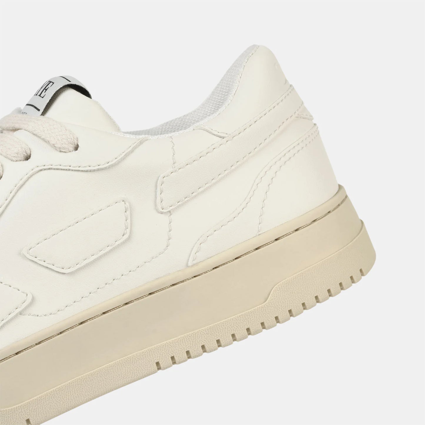 M82 Hybrid - OffWhite